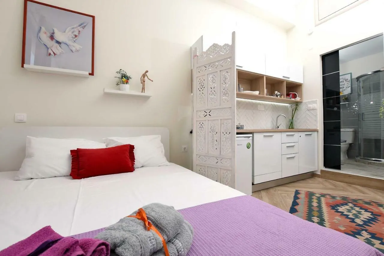 Central Aristotelous Studio 1 Thessaloniki 0*,